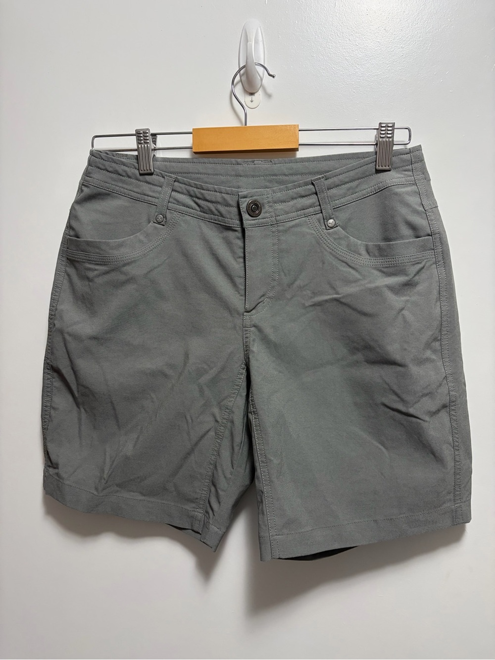 KÜHL Women’s Trekr Short 8" inches Inseam Grey Hiking Gorpcore Size 6